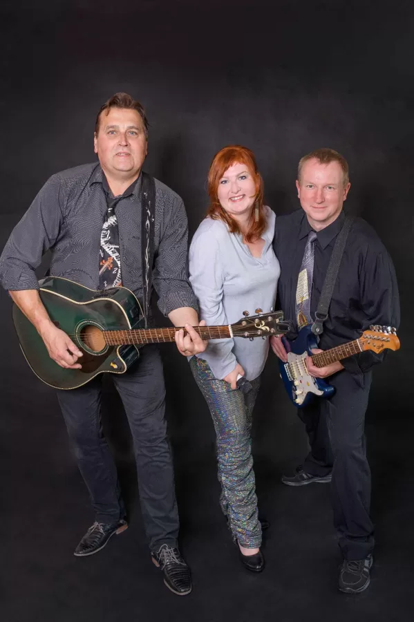 Trio - Petr, Roman a naše hostující zpěvačka Eva